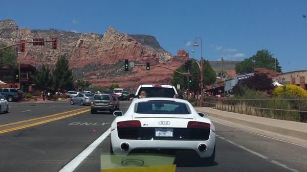 Beauty in the fore and background.... #sedona  #Arizona