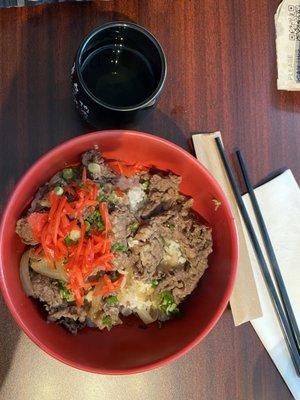 牛丼　Gyūdon