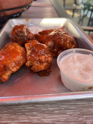 Wings with barbalo sauce