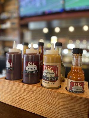 Sauces: mild, spicy, Carolina style