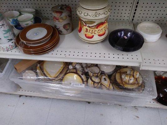 An entire set of dishes for $300