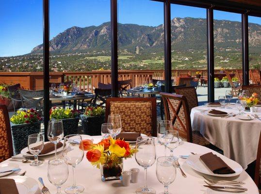 The Mountain View Restaurant at Cheyenne Mountain Resort