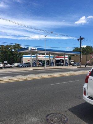 Mobil store front - Union Tpke & 164th Street