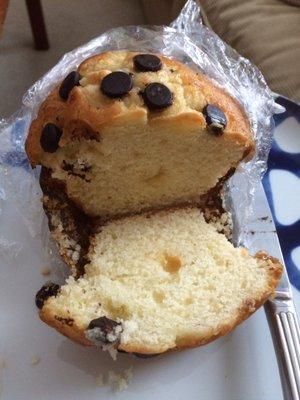 The most disappointing chocolate chip muffin to find none on the inside