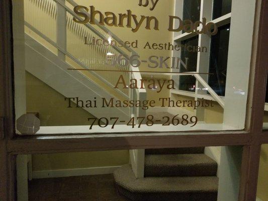 Great massage, I went for 1 hr Swedish. Small but nice ambiance. I would definitely go back. Place was a little hard to find. It's on 2nd fl