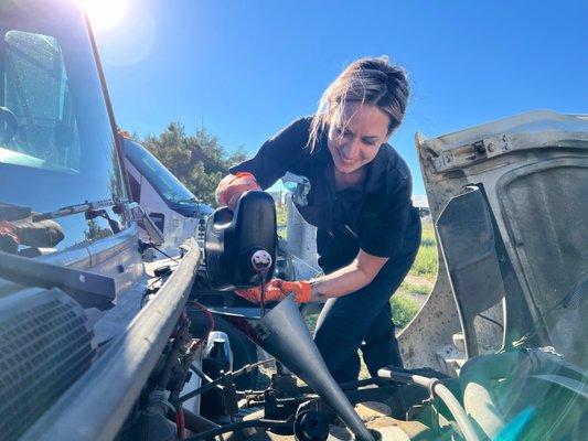 Owner of slick getting her hands dirty on this rig. She is always willing to jump in and help Her team.