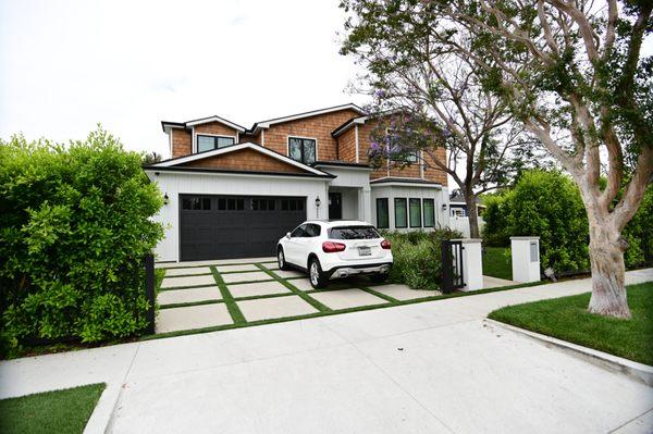 Modern design garage and railing.