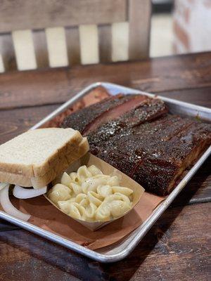 Ribs with Mac and cheese