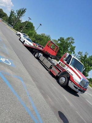 My vehicle getting towed from Quantico.