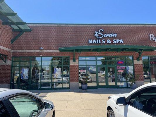 Swan Nails and Spa