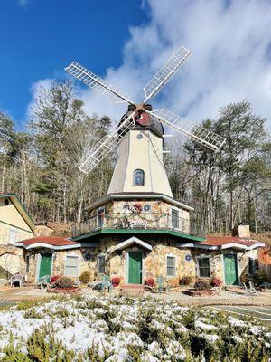 The charming windmill.