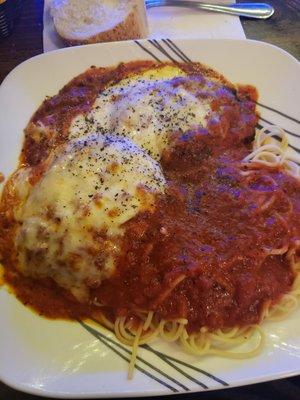 Chicken parmesan and spaghetti