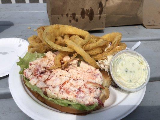 Lobster roll with onion rings