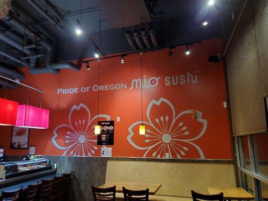 10/13/2020 - Thx Mio for having such a great setup for picking up takeout!