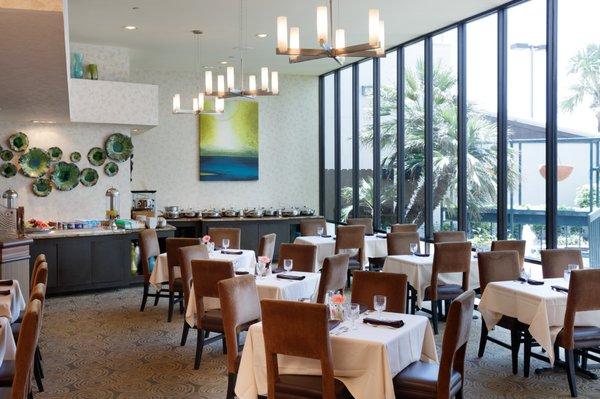 Open for breakfast, lunch and dinner, Palm Court offers casual dining with a unique Gulf Coast flair.