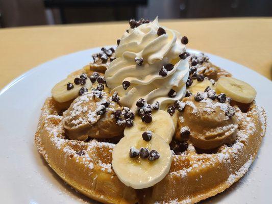 Our Protien Packed delicious Peanut butter banana mini chocolate chip waffle is a game changer!