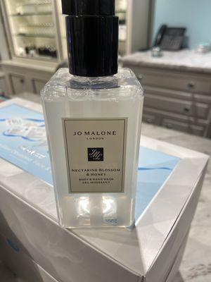 Hard to FIND!! (My signature scent) Jo Malone Nectarine Blossom & Honey body & hand wash. *same price as major department stores.