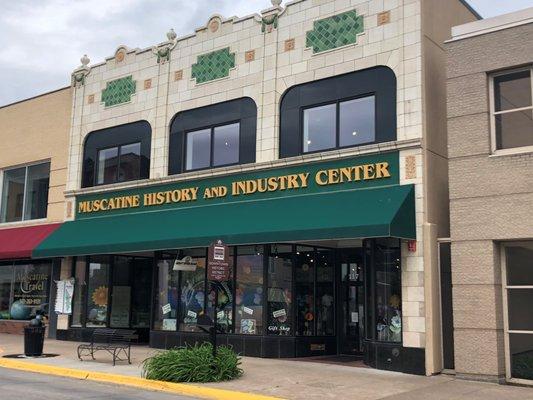 The National Pearl Button Museum is located inside the Muscatine History and Industry Center.