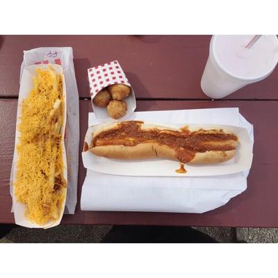 chili cheese fries, footlong hot dog + mustard + chili, mushrooms, strawberry shake.