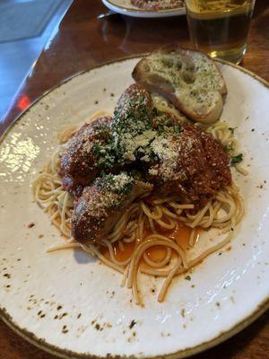 Toni's spaghetti and meatballs (also comes with sausage)