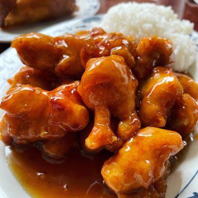 Honey chicken. Follow @ohiofoodlover on Instagram for more Ohio eats #ohiofoodlover