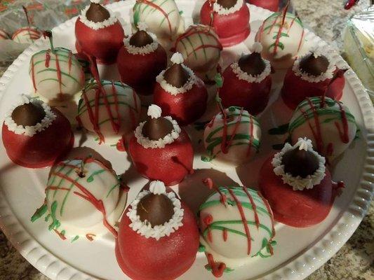 Cake Balls decorated for Christmas