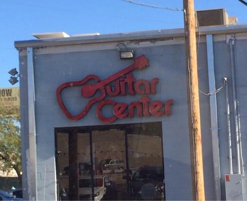 Worst Guitar center ever El Paso, TX