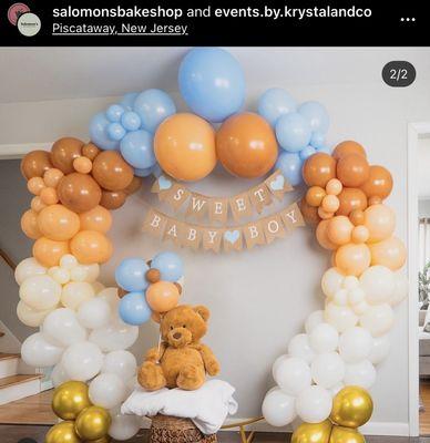 Teddy Bear theme Round Balloon Backdrop for a Baby Shower in collaboration with IG: @salomonsbakeshop