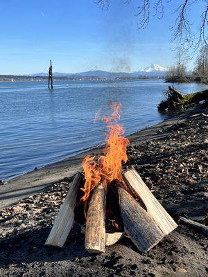 Beach fire to celebrate 2022