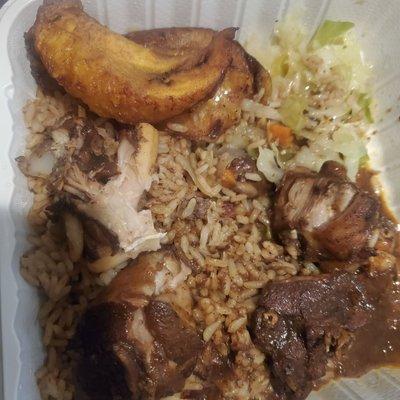 Brown stew chicken