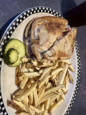 Ruben With Fries