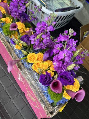 Small arrangements for table - asked for Vibrant colors and loved them!