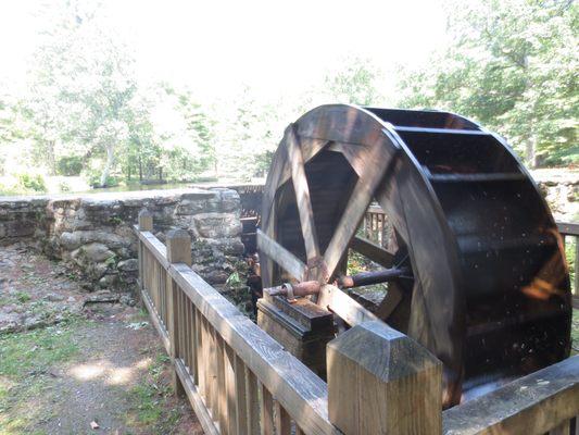 Chatfield Hollow State Park