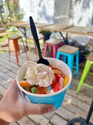 Yogurt + toppings in patio