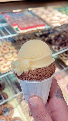 Cream and chocolate ice