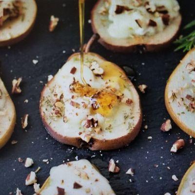 Recipe of the Month: 
ROASTED PEARS in BALSAMIC VINEGAR with GOAT CHEESE!!
As always, enjoy 10% off when using the product in the recipe!