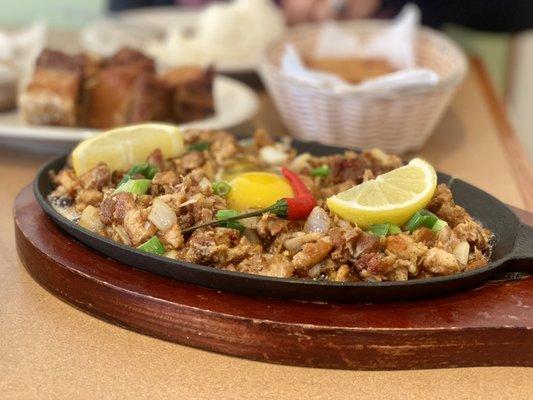 Sizzling Sisig