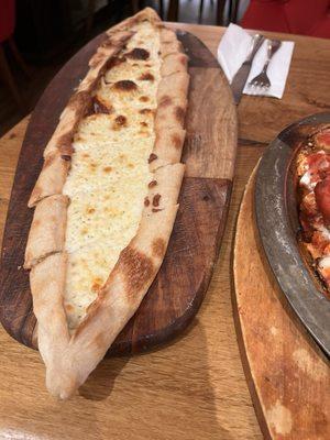 Mozzarella Cheese Pide