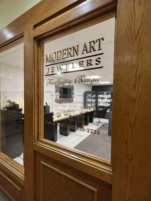 Modern Art Jewelers