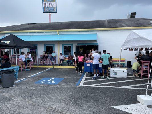 Cinco De Mayo at One Night Taco Stand, look at the line coming out the doors!