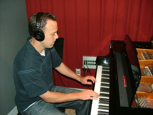 Mike Hardey - pianist