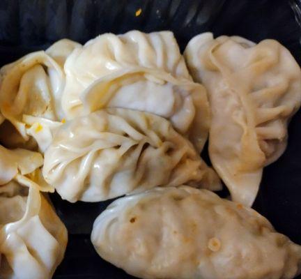 Veggie and chicken momos