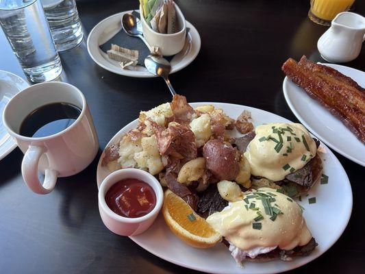 Coffee, eggs Benedict and side of bacon