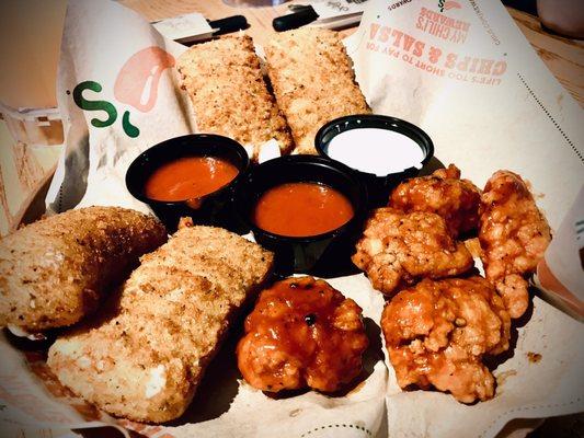 Triple Dipper w/ double order of mozzarella sticks & boneless BBQ wings