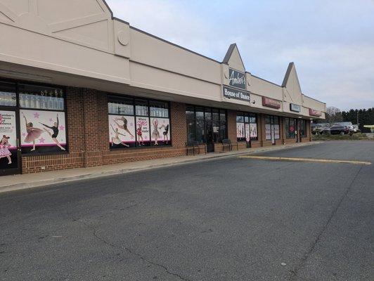 Westbrook Shopping Center, Burlington