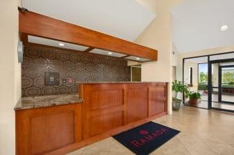 Front desk/lobby