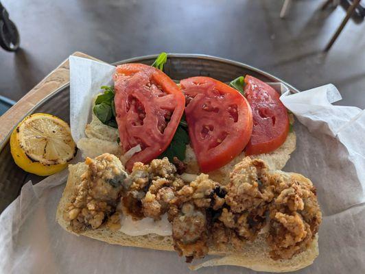 Oyster poboy