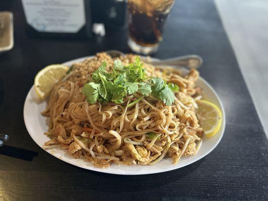 pad thai with chicken