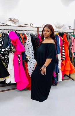 Black Maxi Dress 
1 piece Maxi Dress 
Colors: Black 
Sizes: S-2X