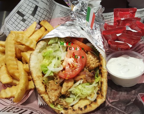 Medo's Chicken Gyro